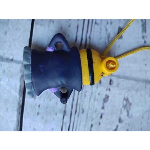 General Mills 2013 Minions Despicable Me 2 Vampire Stuart Mini Minion Ornament - Picture 2 of 4